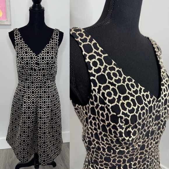 Lauren Ralph Lauren V-Neck Textured Formal Skater Dress (sz 10) - Picture 1 of 8